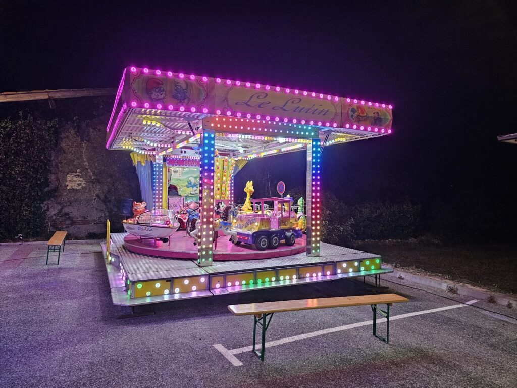 louer notre manège le lutin Manège Le lutin idéal pour les fête foraine est évènement moderne